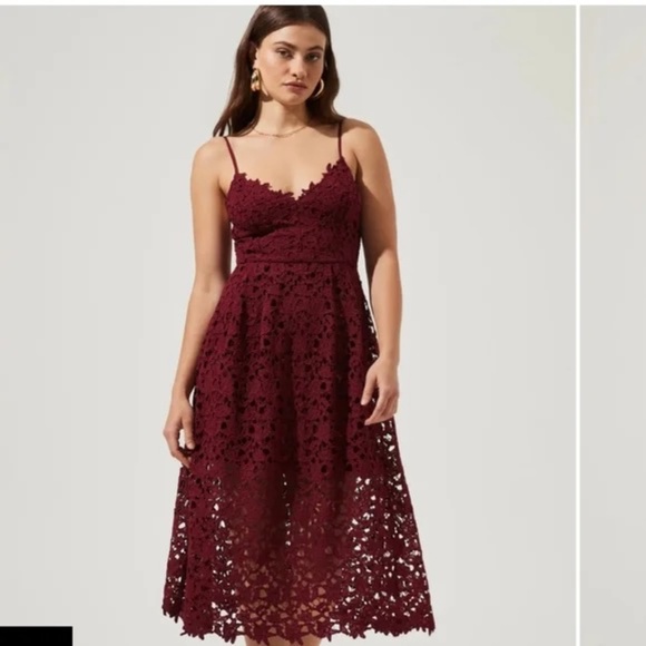 ASTR The Label Lace Sheer Midi Dress In Red Tannin 45726 - Picture 2 of 12